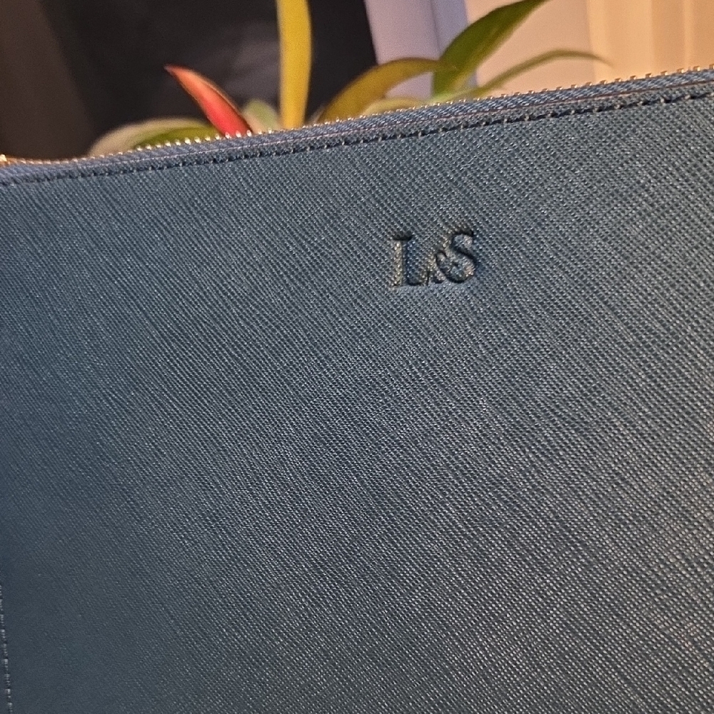 Lo & Sons Pearl – Saffiano Leather – Pacific Blue – Gold Hardware NWT - Picture 3 of 8
